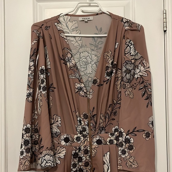 Dusty rose floral maxi dress with tulip-ish skirt - Picture 2 of 4